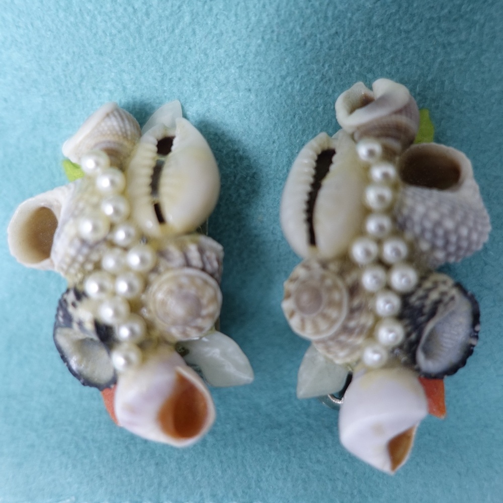 Vintage Shell Clip-on Earrings